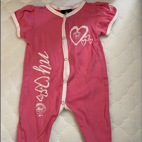 Adidas Mets onesie for baby girl - Picture 1 of 3